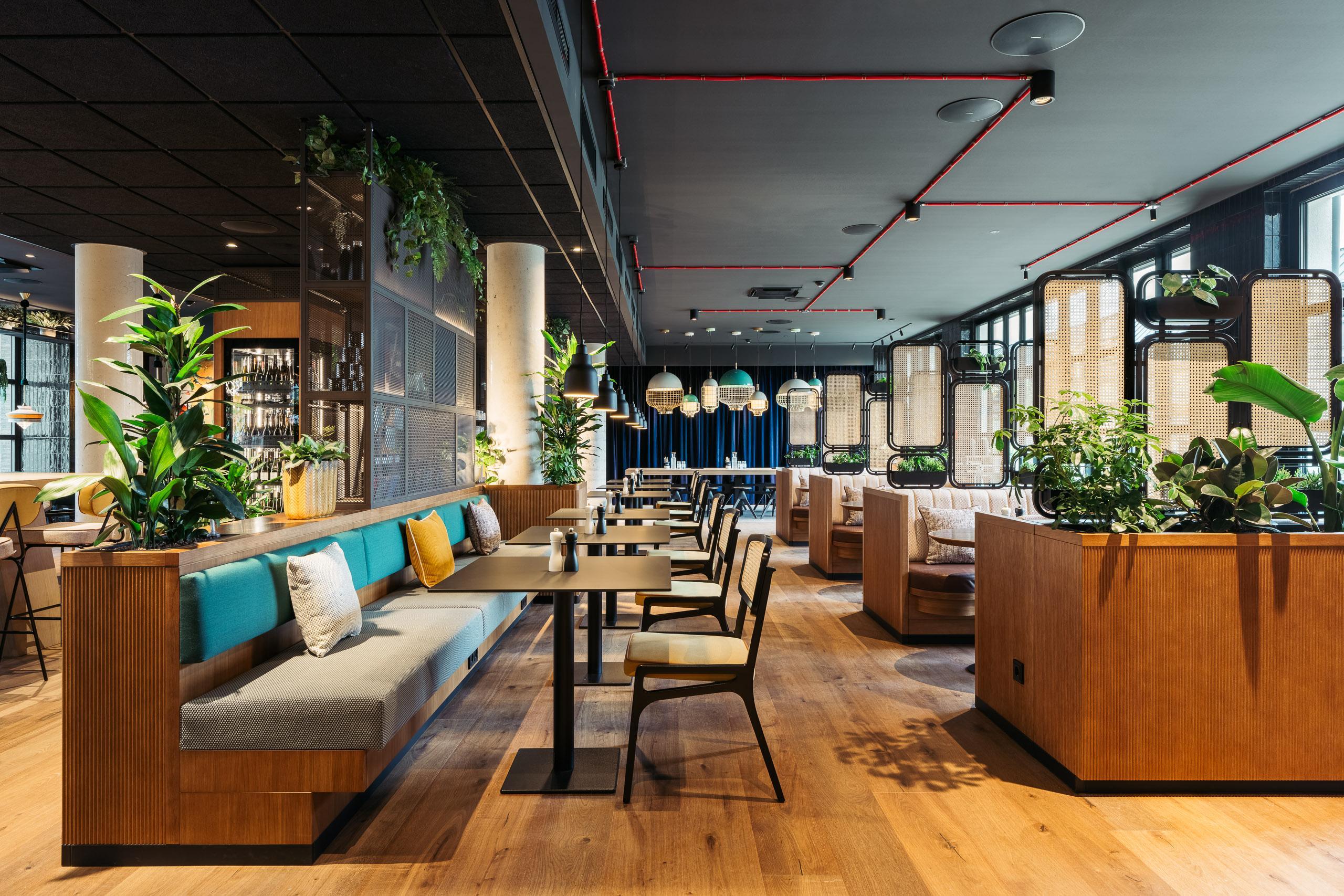 Hotel Schani Uno City Wina Bagian luar foto